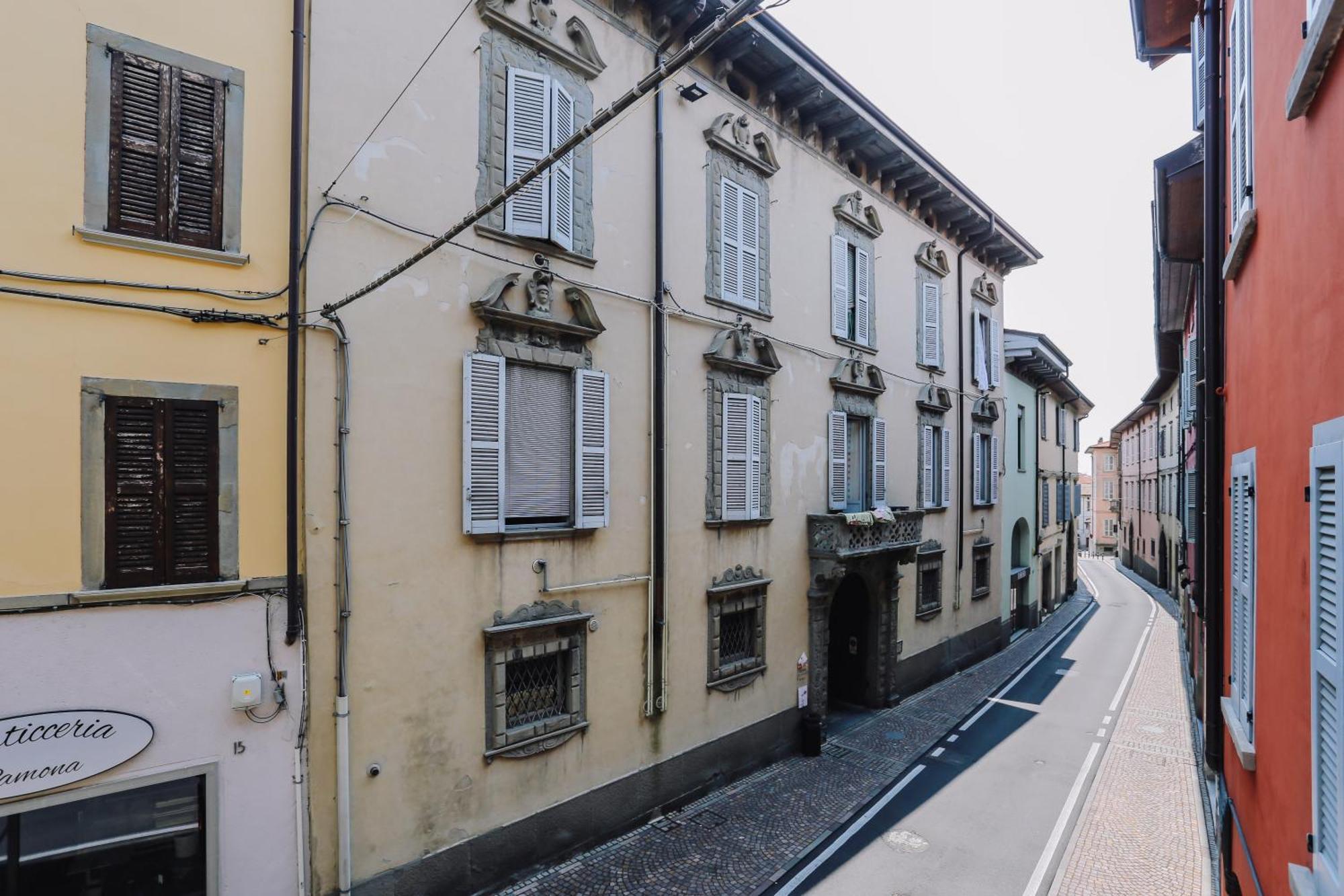 Flat Mazzini 6 Appartement Alzano Lombardo Buitenkant foto